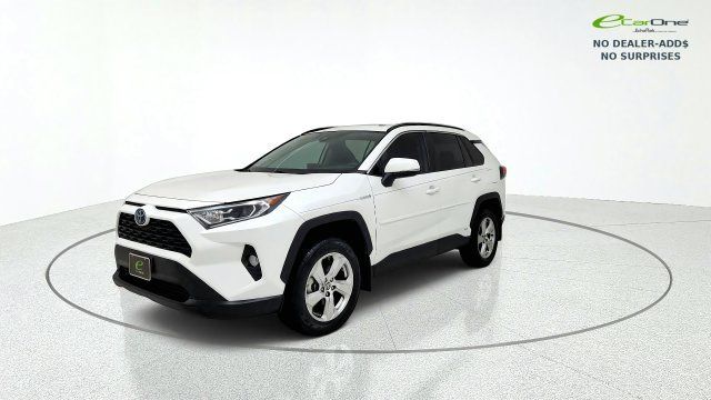 Used 2021 Toyota RAV4 XLE Premium AWD/4WD image 3