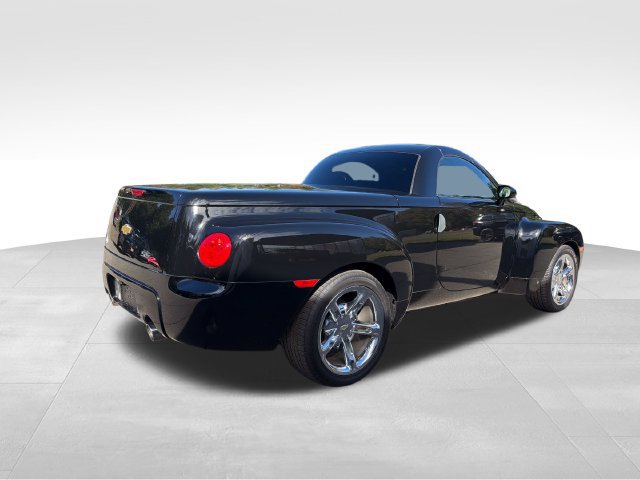 Used 2006 Chevrolet SSR w/ Preferred Equipment Group RWD image 3