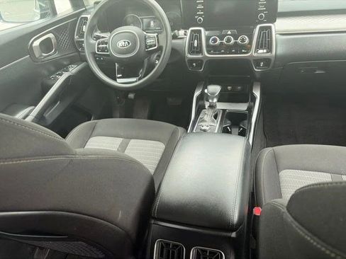 Used 2021 Kia Sorento LX FWD image 37