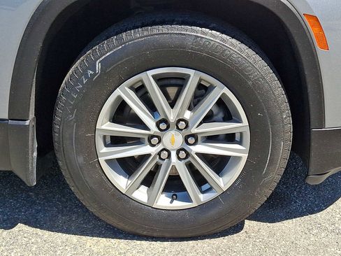 Used 2023 Chevrolet Traverse LT w/ LPO, Floor Liner Package AWD/4WD image 8