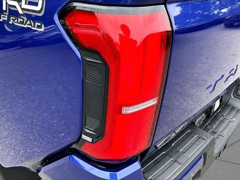 Certified 2024 Toyota Tacoma TRD Off-Road w/ TRD Off Road Upgrade Package AWD/4WD image 26