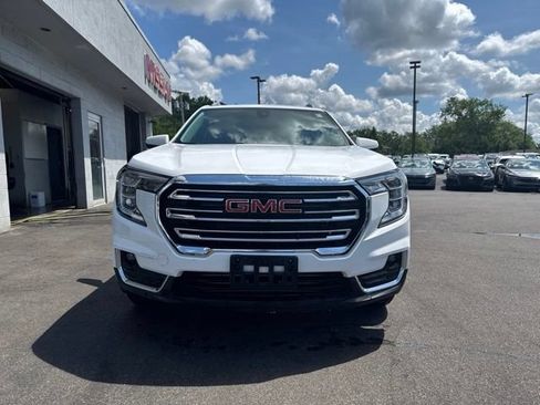 Used 2024 GMC Terrain SLT AWD/4WD image 7