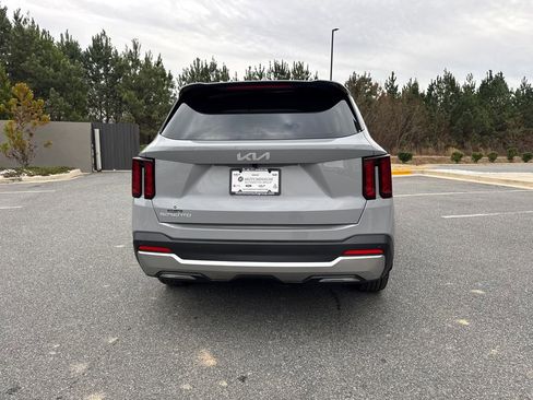 New 2026 Kia Sorento S image 4