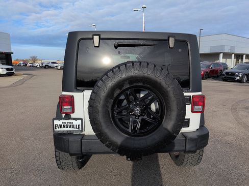 Used 2018 Jeep Wrangler Unlimited Sport S image 6