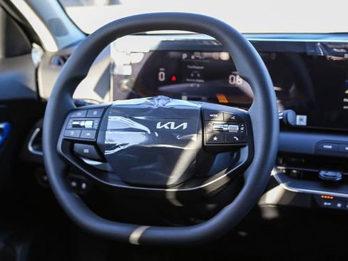 New 2026 Kia K4 FWD image 8