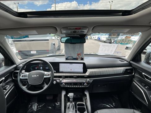 Used 2025 Kia Telluride EX w/ EX Captain's Chair Package FWD image 53