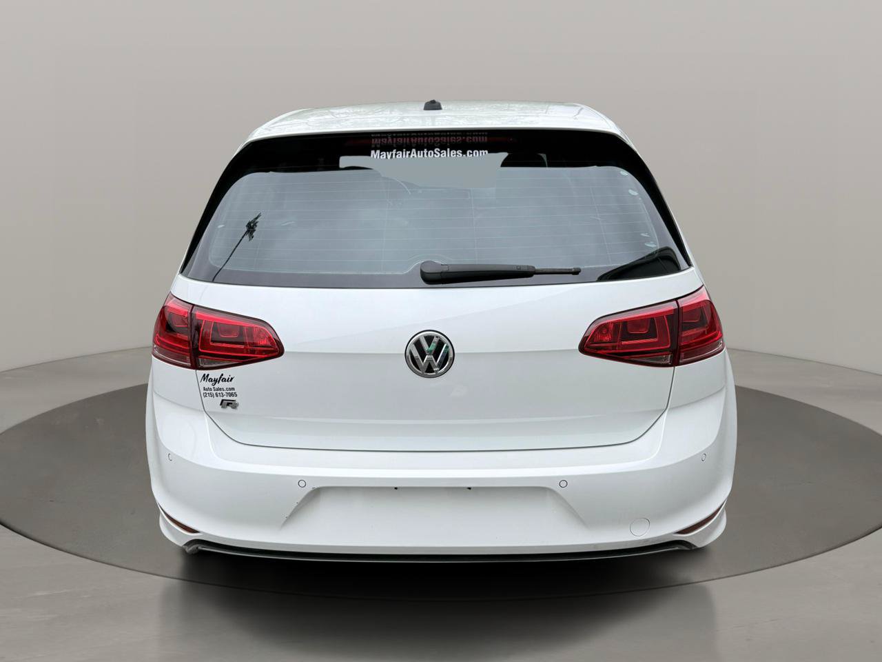 Used 2017 Volkswagen Golf R 4-Door AWD/4WD image 5
