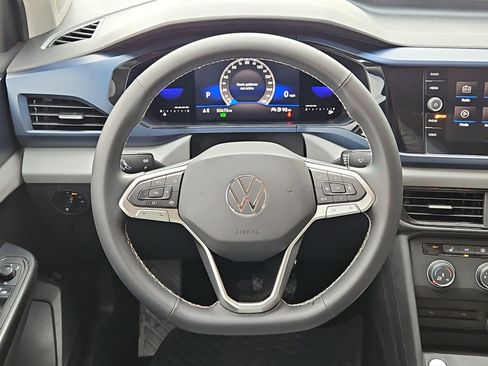 Used 2022 Volkswagen Taos SE image 14