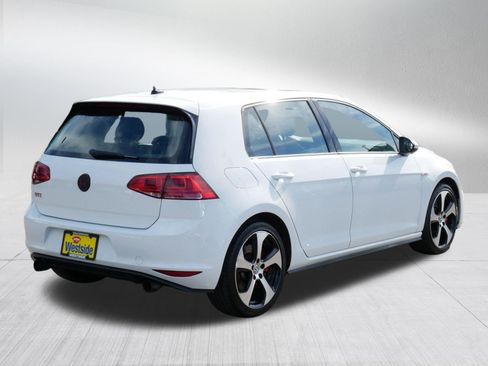 Used 2017 Volkswagen GTI SE FWD image 7