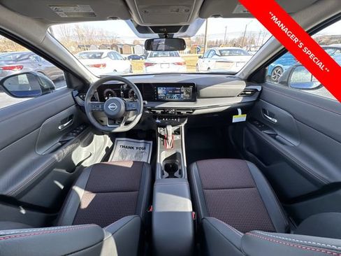 New 2025 Nissan Kicks SR AWD/4WD image 21