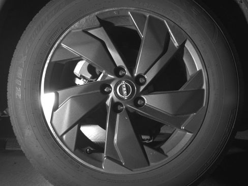 Used 2025 Nissan Rogue SV FWD image 14