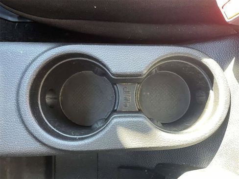 Used 2016 Jeep Wrangler Unlimited Sport w/ Connectivity Group image 18