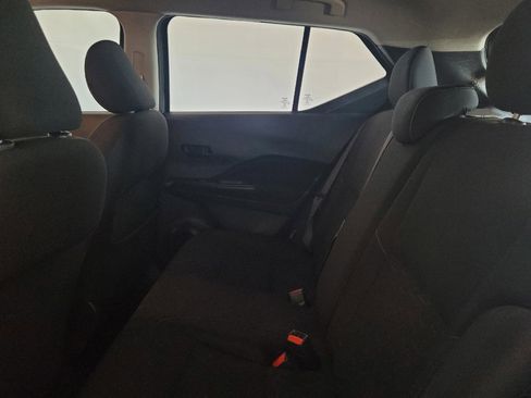 Used 2021 Nissan Kicks S FWD image 18