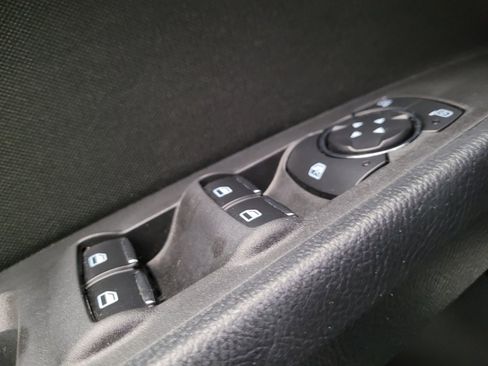 Used 2018 Ford Fusion SE FWD image 27
