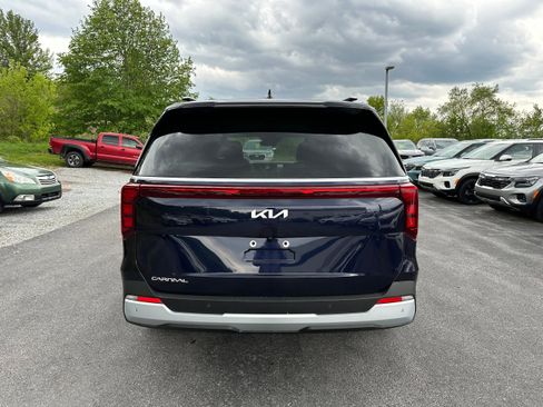 New 2026 Kia Carnival EX FWD image 6