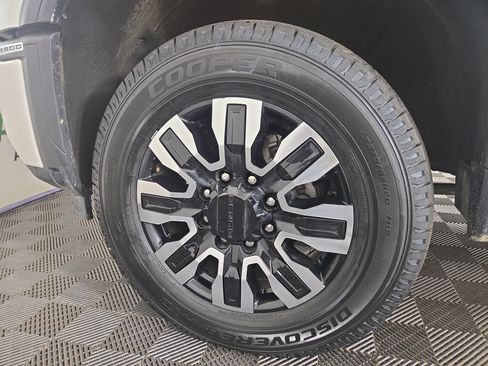 Certified 2024 GMC Sierra 2500 Denali Ultimate AWD/4WD image 35