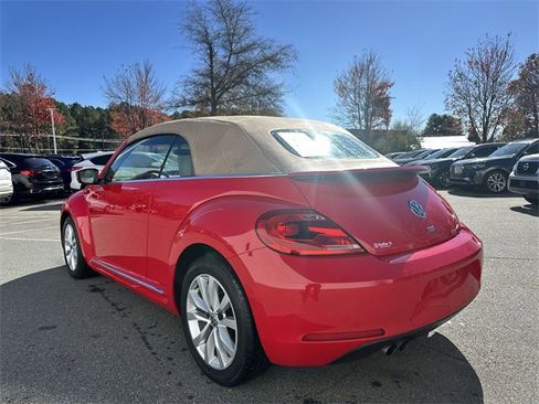 Used 2014 Volkswagen Beetle TDI image 3