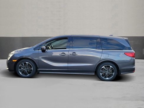 Used 2023 Honda Odyssey Elite image 4