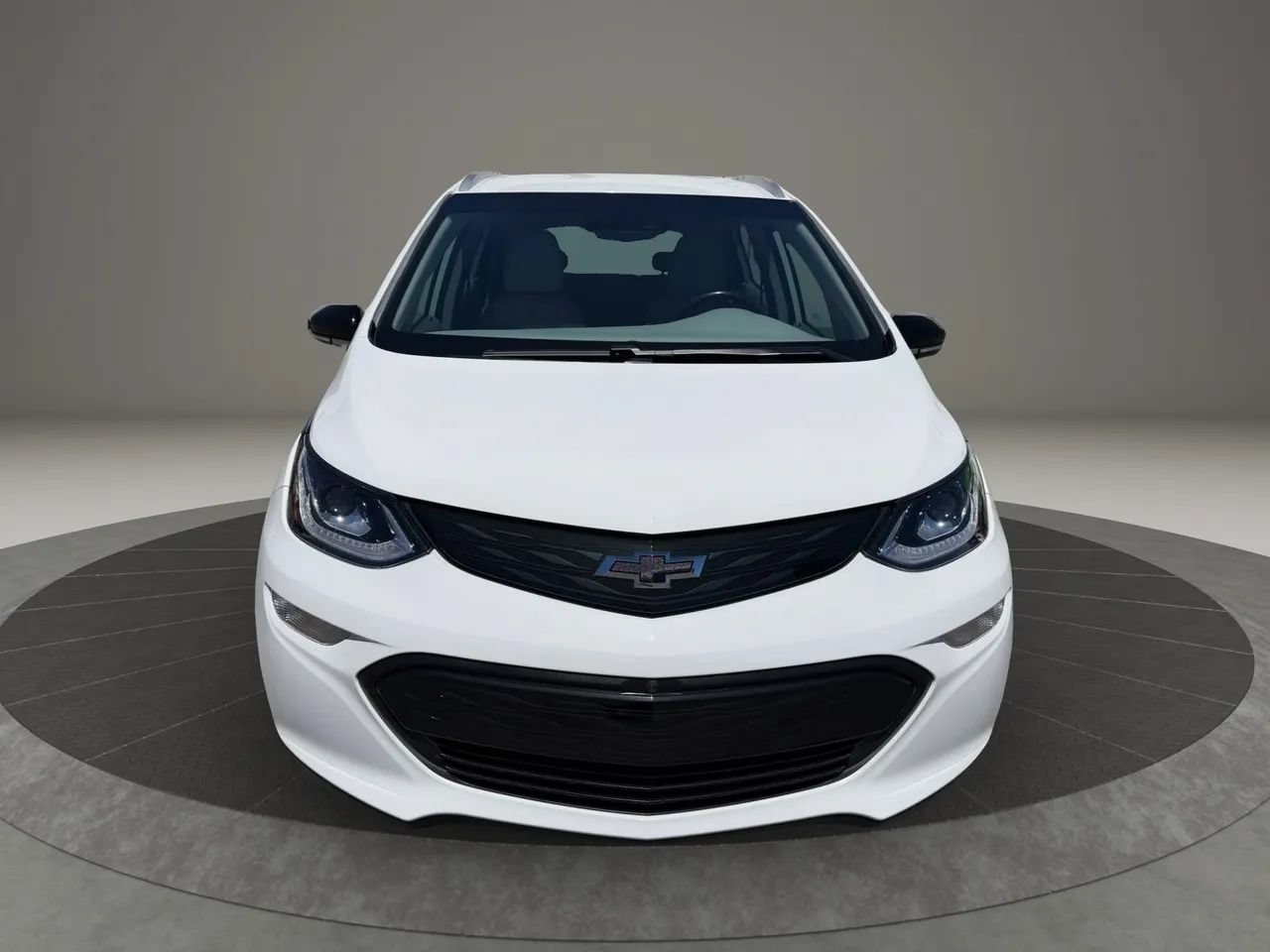 Used 2019 Chevrolet Bolt Premier w/ Infotainment Package FWD image 3