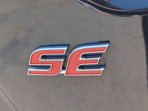 Used 2024 Toyota Corolla SE w/ SE Premium Package image 36