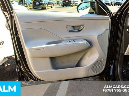 Used 2024 Hyundai Kona Limited AWD/4WD image 38