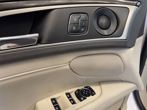 Used 2019 Lincoln MKZ Reserve w/ Reserve Plus Package image 16