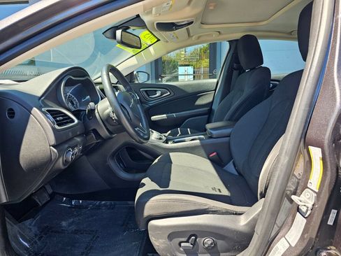 Used 2015 Chrysler 200 Limited w/ Comfort Group FWD image 21