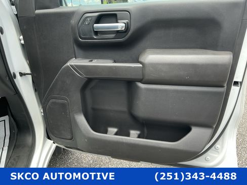 Used 2022 Chevrolet Silverado 1500 Custom w/ Safety Confidence Package RWD image 12