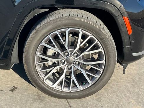 Used 2021 Jeep Grand Cherokee L Summit AWD/4WD image 6