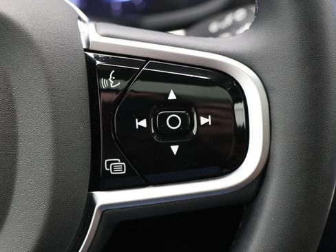 Used 2025 Volvo V60 B5 Cross Country Plus image 22