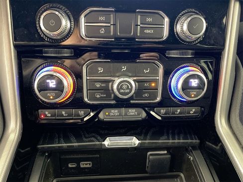 Used 2023 GMC Yukon Denali image 19