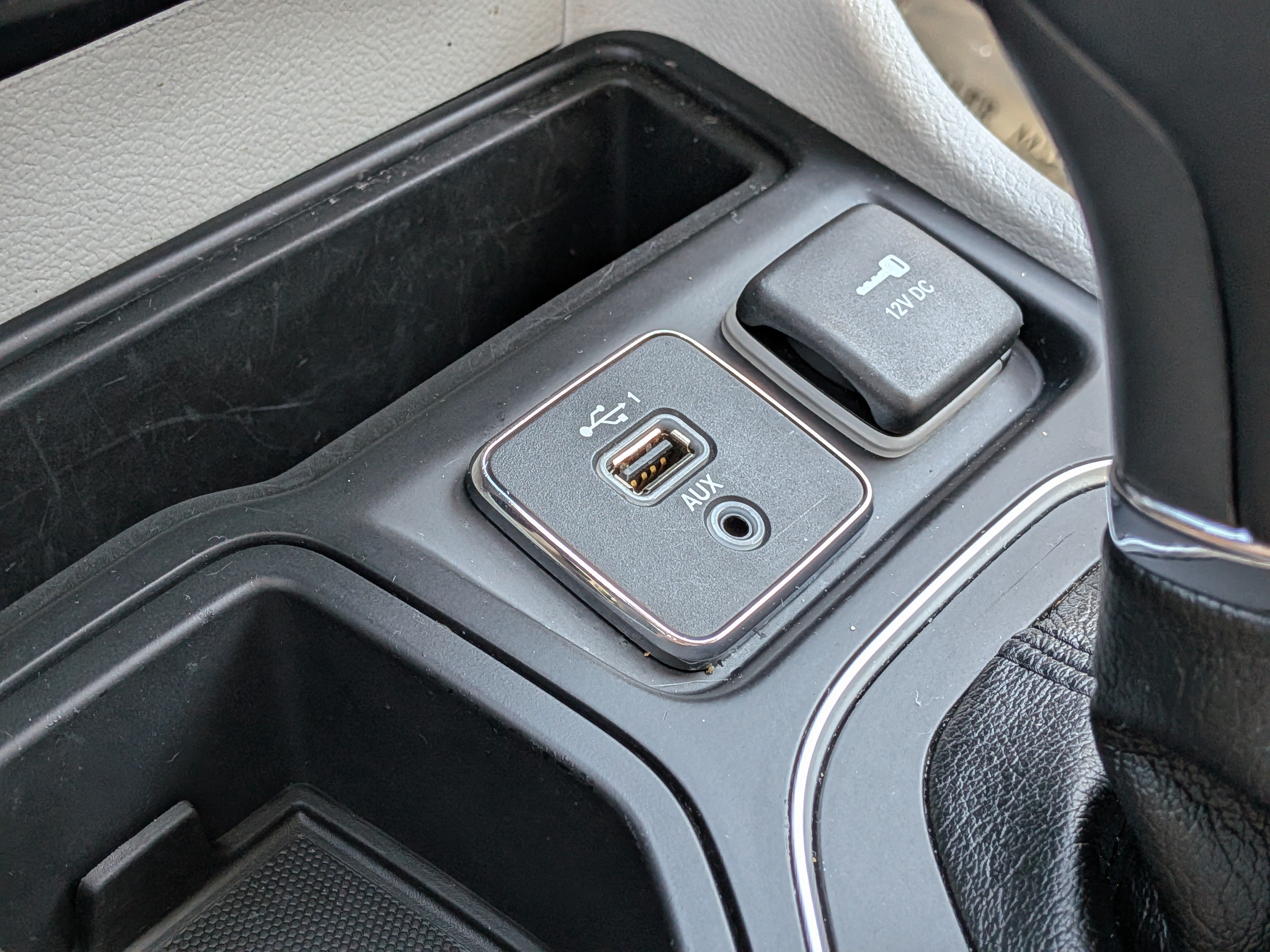 Used 2021 Jeep Cherokee Latitude Lux w/ Comfort/Convenience Group FWD image 31