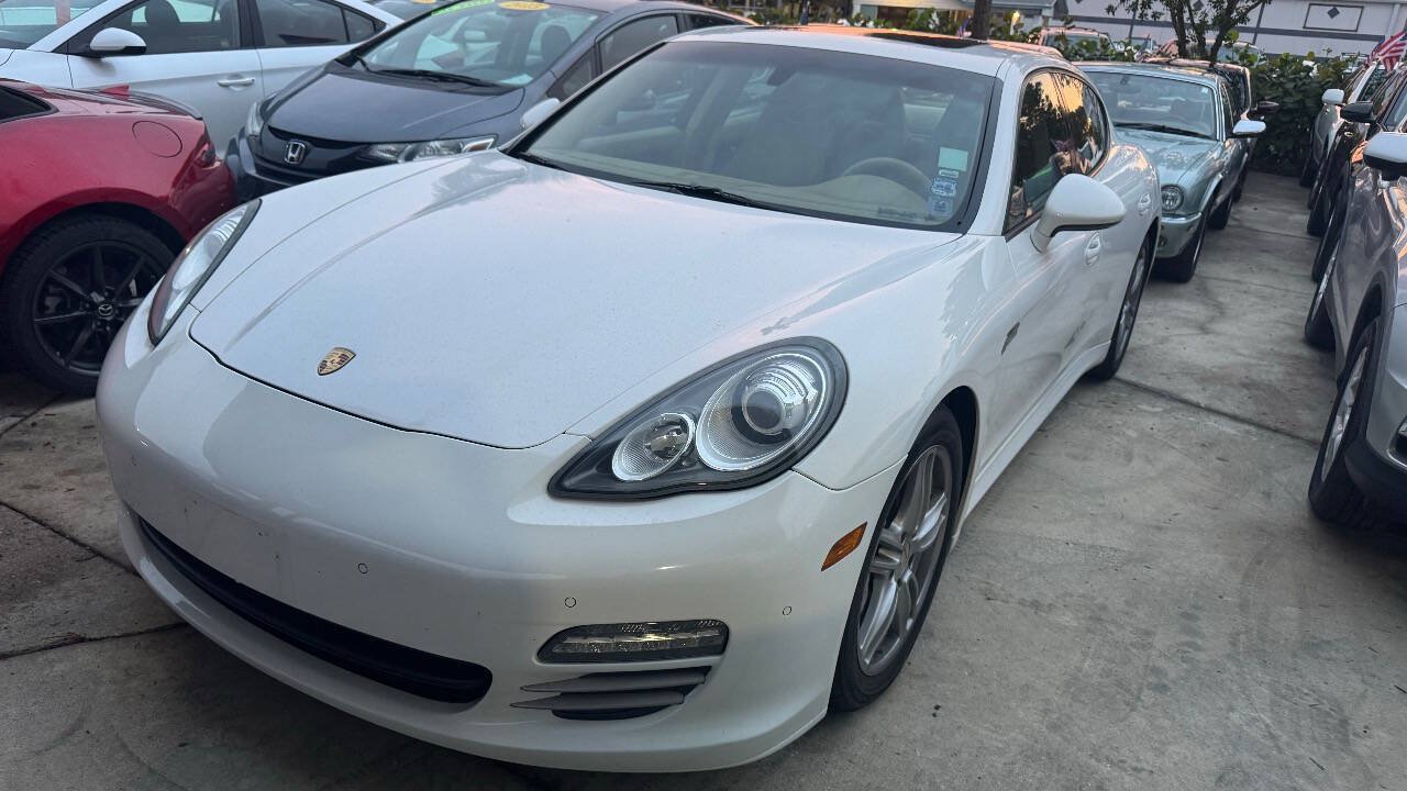 Used 2011 Porsche Panamera 4 AWD/4WD image 1