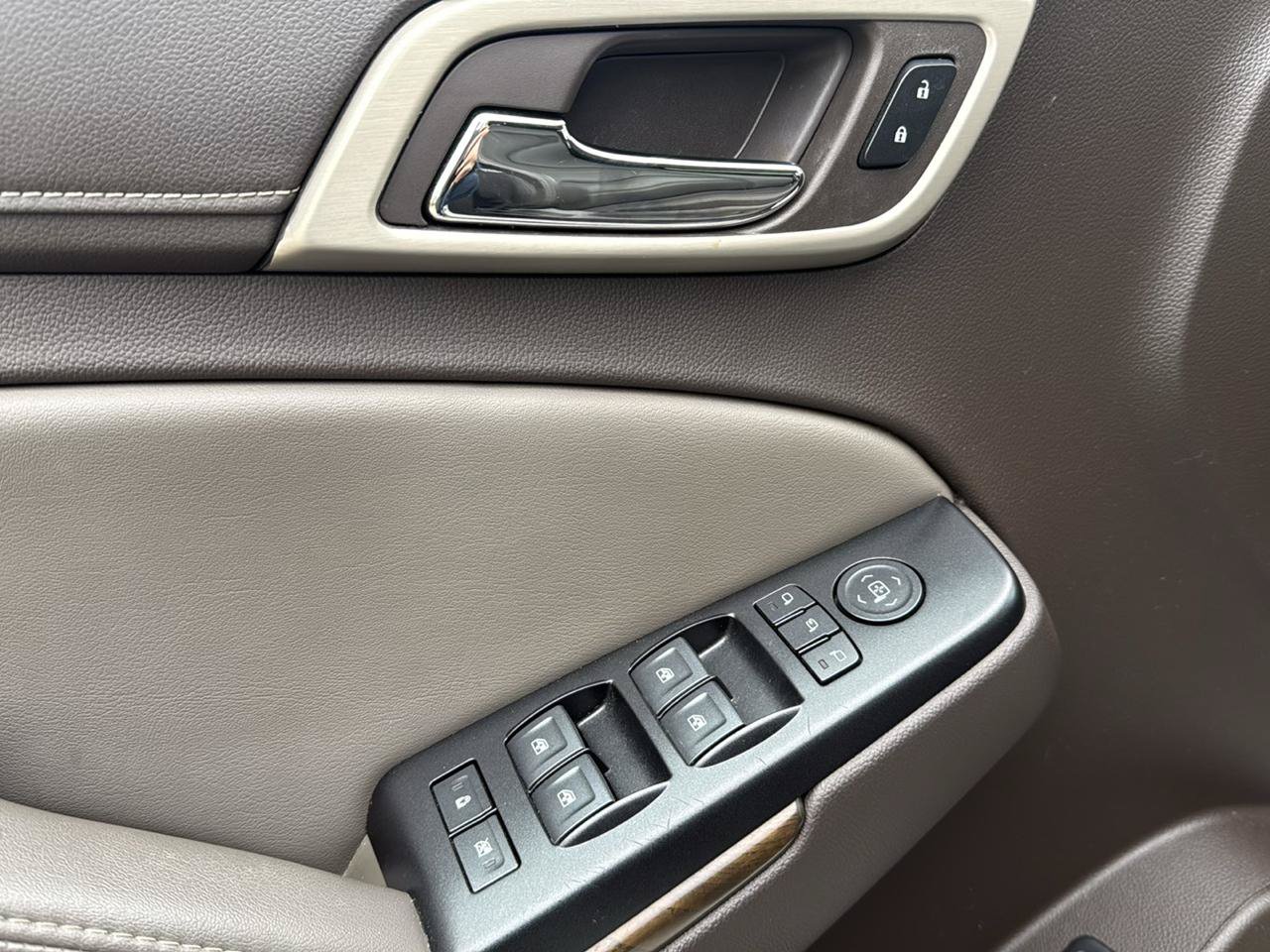 Used 2019 GMC Yukon Denali w/ Denali Ultimate Package AWD/4WD image 15