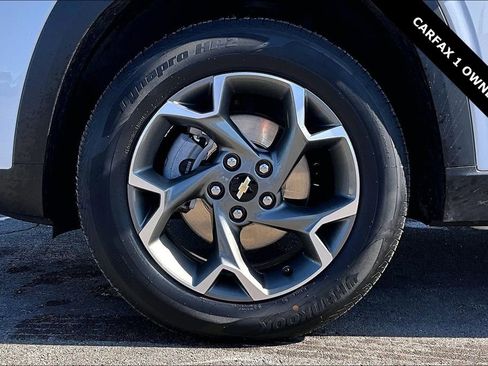 Used 2025 Chevrolet Trax LT w/ LT Convenience Package image 32