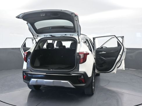 Used 2024 Kia Seltos S image 61