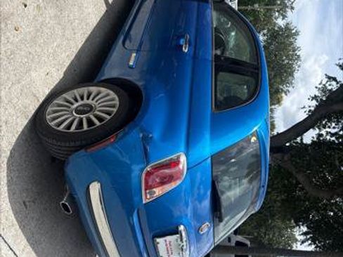 Used 2017 FIAT 500 Lounge FWD image 9