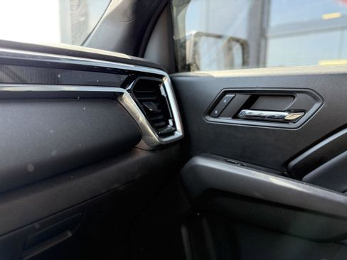 Used 2024 GMC Canyon Elevation w/ Convenience Package image 10