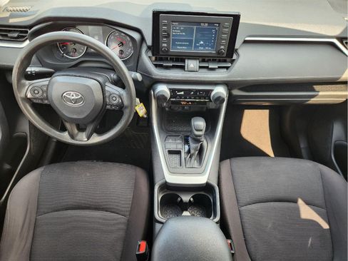 Used 2019 Toyota RAV4 LE FWD image 27