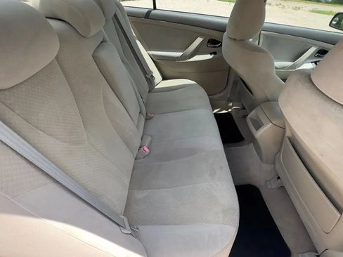 Used 2009 Toyota Camry LE FWD image 16