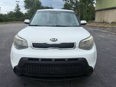 Used 2016 Kia Soul FWD image 2