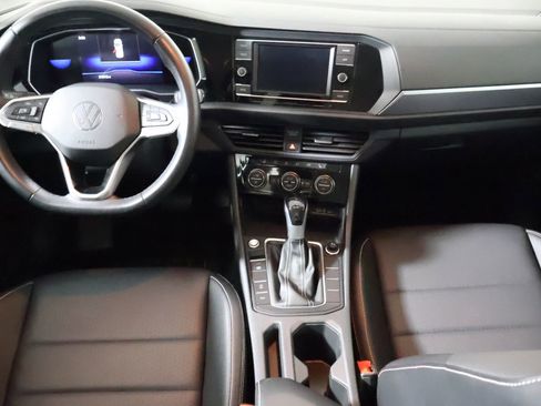 Used 2024 Volkswagen Jetta SE image 27