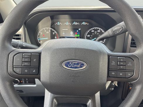 New 2026 Ford F250 XL w/ FX4 Off-Road Package AWD/4WD image 19