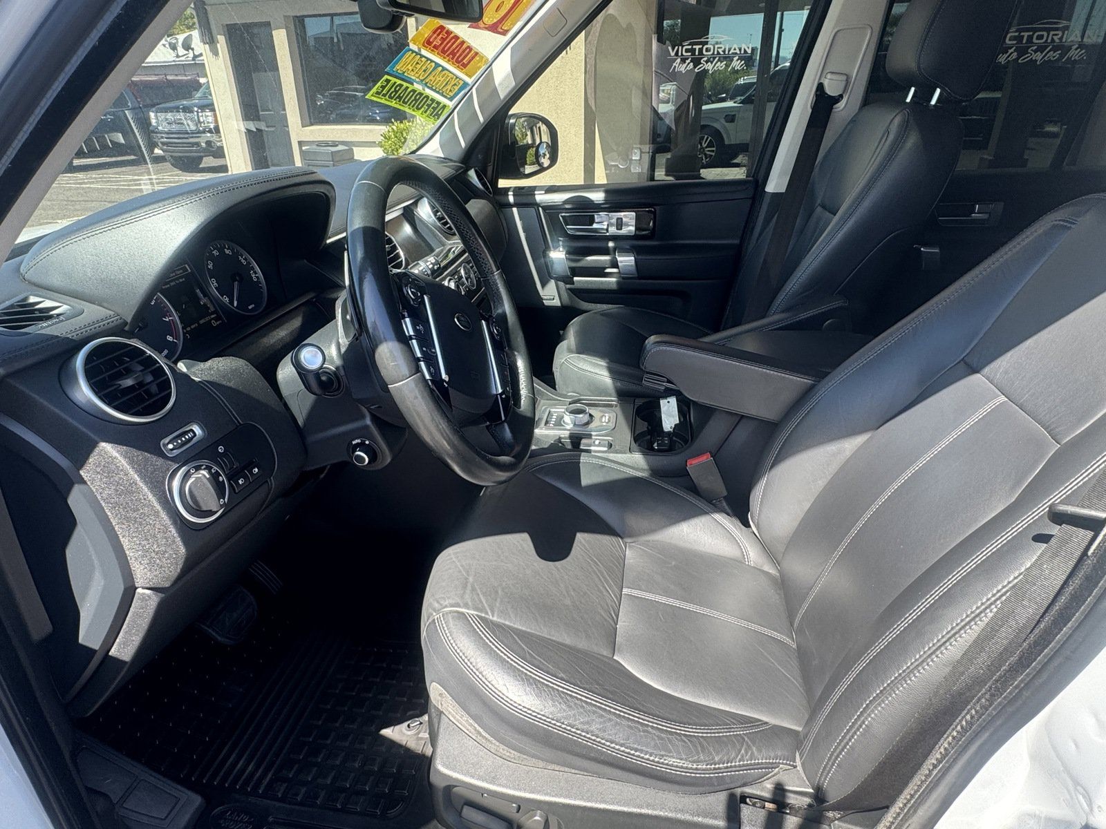 Used 2016 Land Rover LR4 HSE LUX AWD/4WD image 11