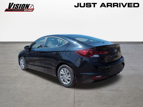 Used 2019 Hyundai Elantra SE w/ Winter Weather Package image 7