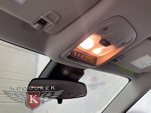 Used 2025 Chevrolet TrailBlazer LT w/ Driver Confidence Package image 18