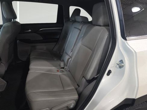 Used 2018 Toyota Highlander Limited AWD/4WD image 26