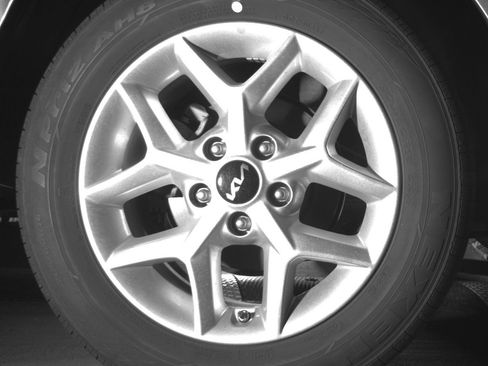 Used 2025 Kia Soul LX w/ LX Technology Package image 15