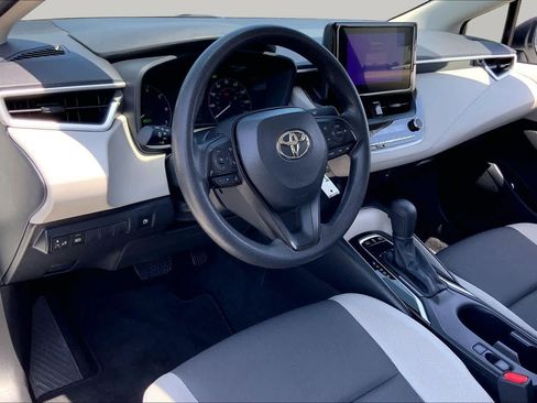 Used 2024 Toyota Corolla LE FWD image 17