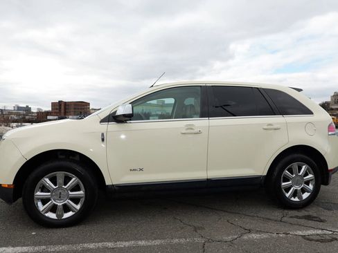 Used 2008 Lincoln MKX AWD image 4